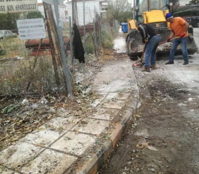 Απομακρύνθηκαν τα ογκώδη, προσβάσιμα και καθαρά τα πεζοδρόμια